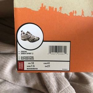 Merrill Sneakers size 10